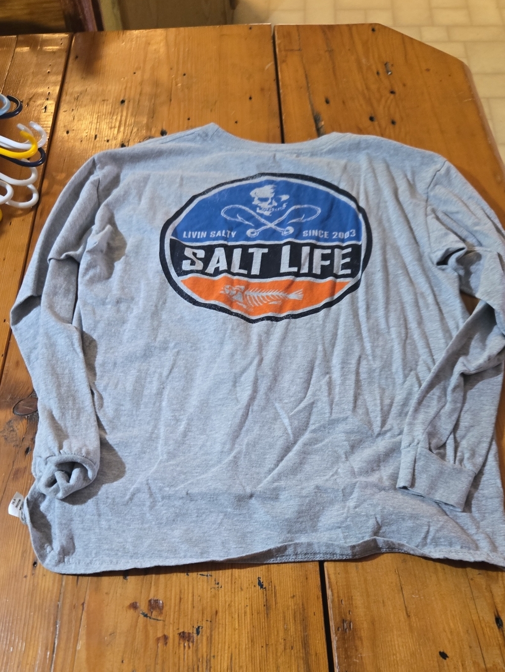 Salt Life Gray Long-Sleeve Tee with Blue & Orange Logo Sz Yxl